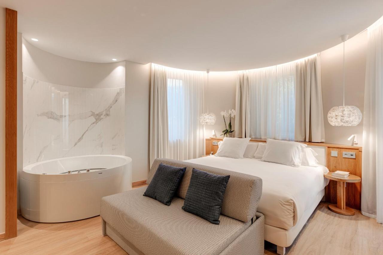 Hotel Boutique Mirlo Barcelona Exteriér fotografie A room at the hotel